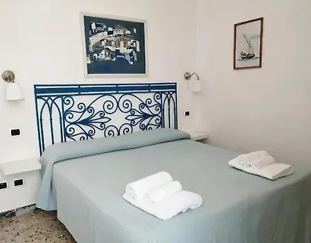 Agenzia Isotur Mari Di Ponente Apartment Ponza Exterior photo